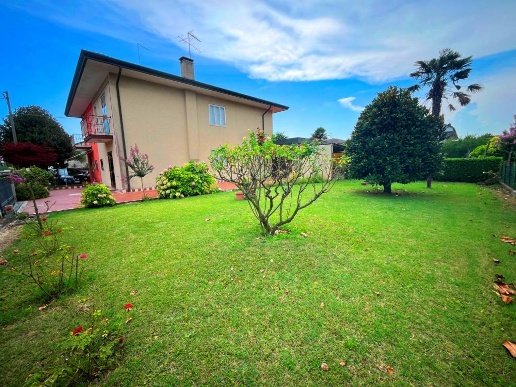 casa indipendente in vendita a Jesolo in zona Cortellazzo