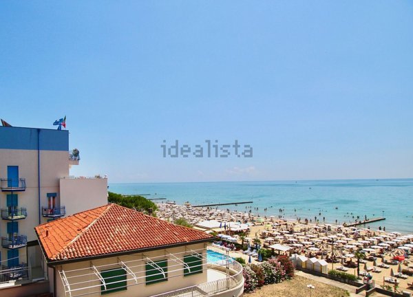 appartamento in vendita a Jesolo in zona Lido