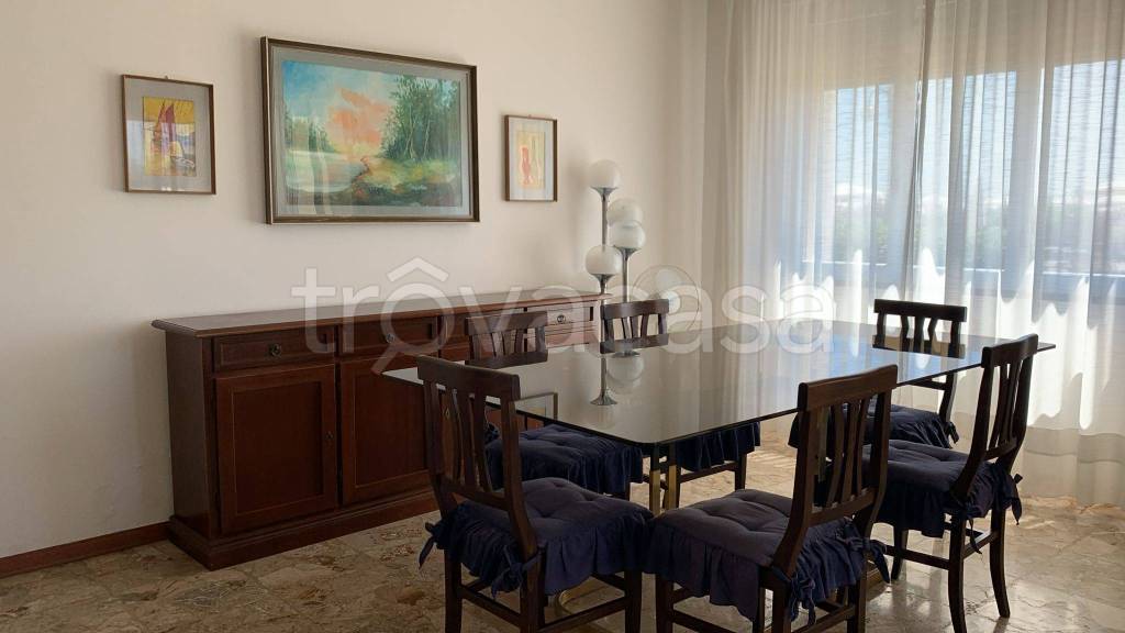 appartamento in vendita a Jesolo in zona Lido