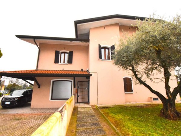 casa indipendente in vendita a Jesolo