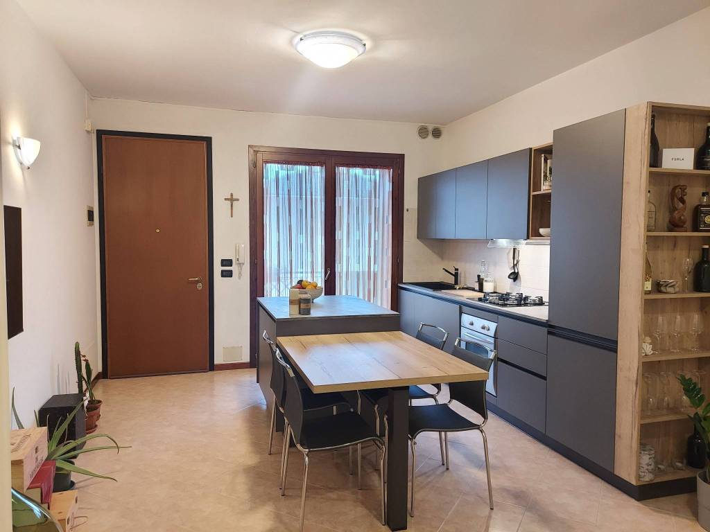 appartamento in vendita a Jesolo in zona Lido