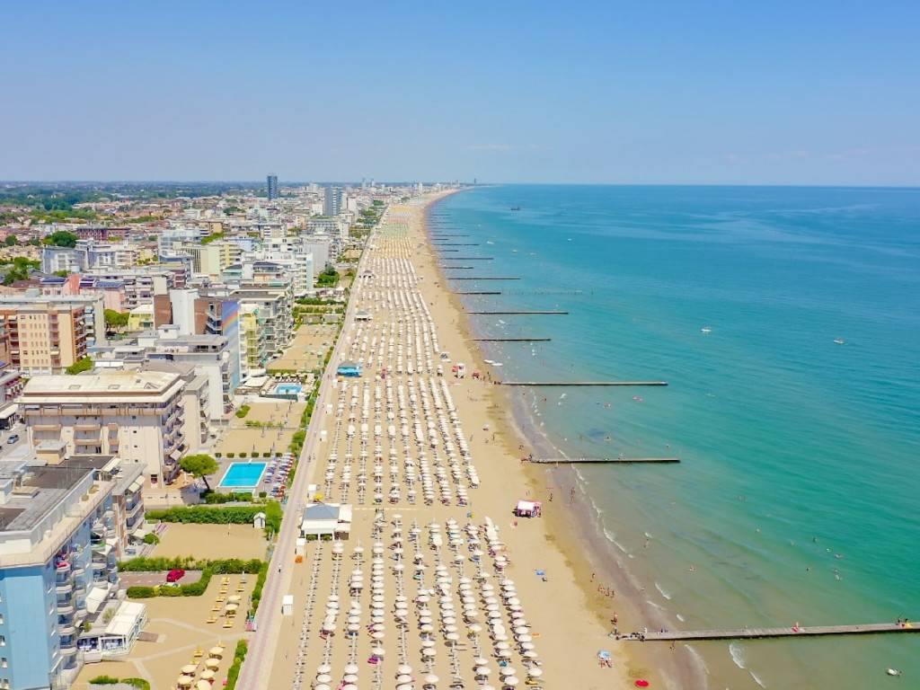 appartamento in vendita a Jesolo in zona Lido