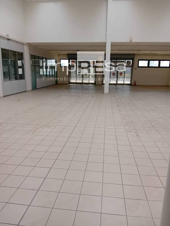 negozio in vendita a Jesolo in zona Lido