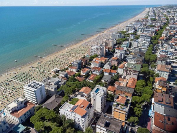 appartamento in vendita a Jesolo in zona Lido