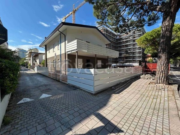 appartamento in vendita a Jesolo in zona Lido