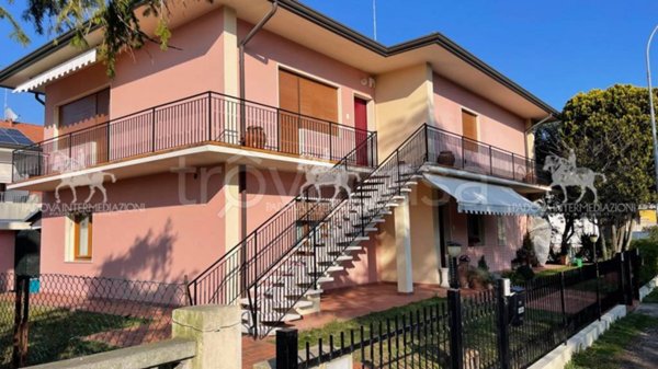 appartamento in vendita a Jesolo in zona Lido