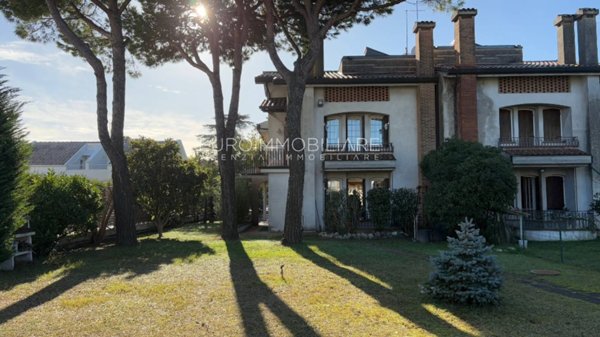 casa indipendente in vendita a Jesolo in zona Lido