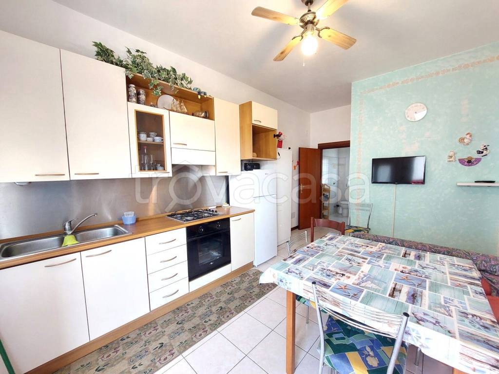 appartamento in vendita a Jesolo in zona Lido