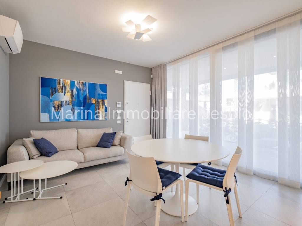 appartamento in vendita a Jesolo in zona Lido