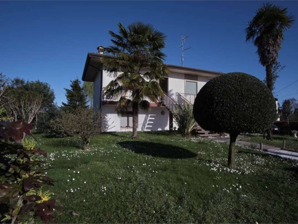 appartamento in vendita a Jesolo in zona Lido