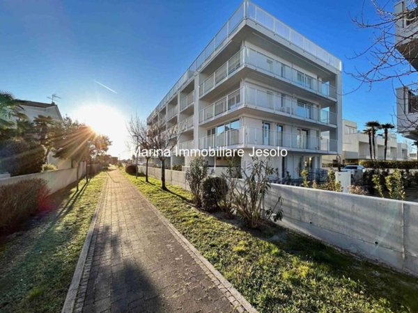 appartamento in vendita a Jesolo in zona Lido