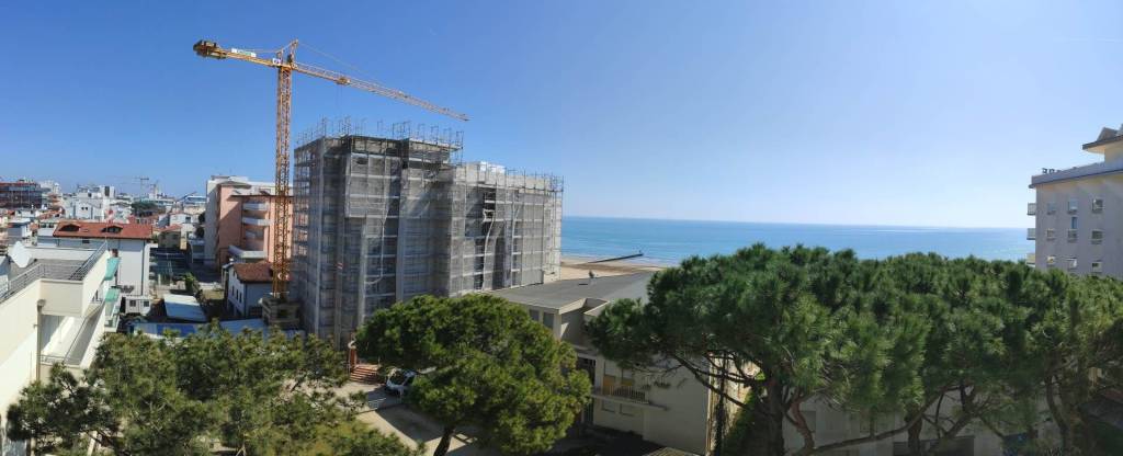 appartamento in vendita a Jesolo in zona Lido