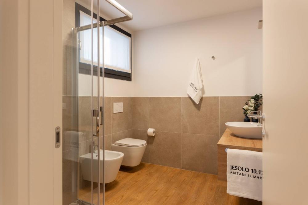 appartamento in vendita a Jesolo in zona Lido