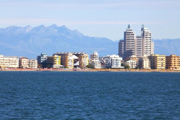 appartamento in vendita a Jesolo in zona Lido