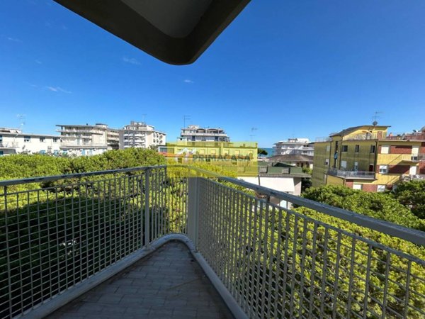 appartamento in vendita a Jesolo in zona Lido