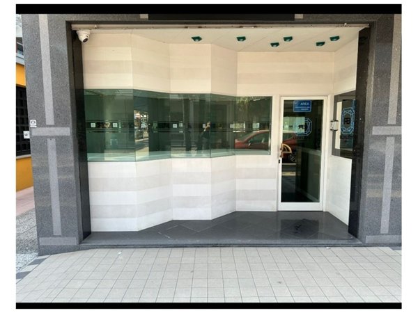 negozio in vendita a Jesolo in zona Lido
