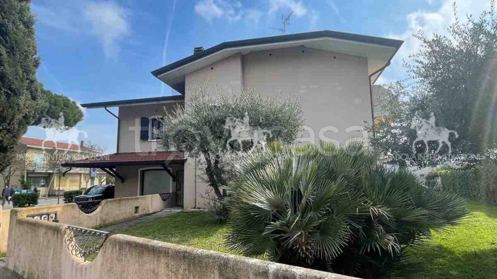 casa indipendente in vendita a Jesolo