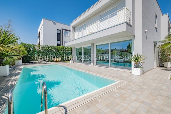 casa indipendente in vendita a Jesolo in zona Lido