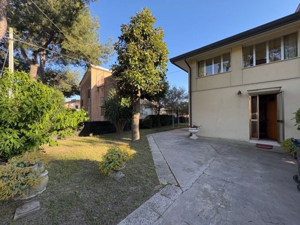 casa indipendente in vendita a Jesolo