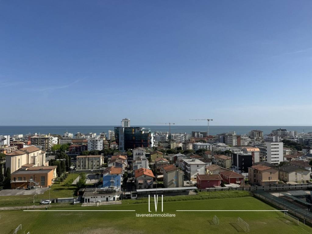 appartamento in vendita a Jesolo in zona Lido