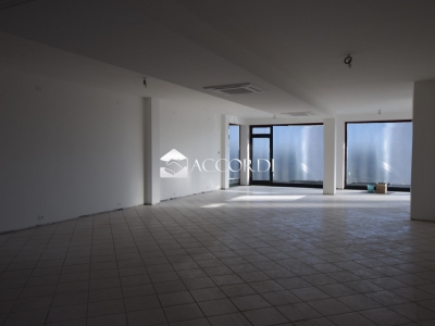 negozio in vendita a Jesolo