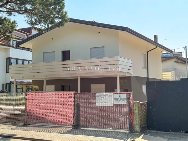 appartamento in vendita a Jesolo in zona Lido