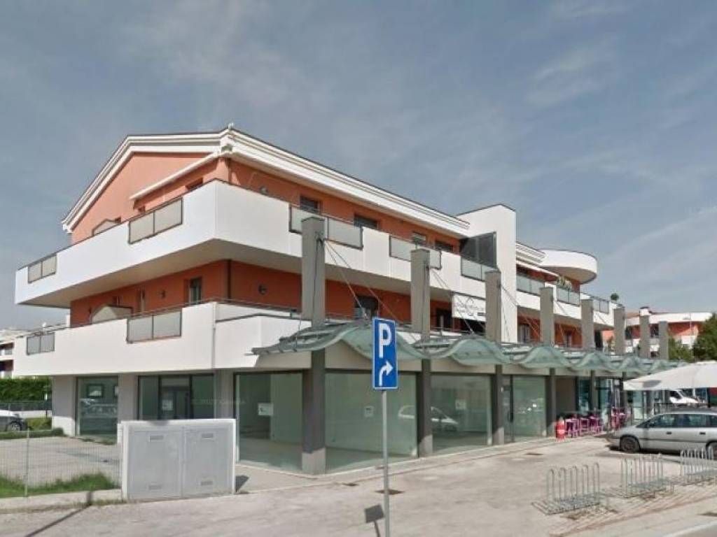 negozio in vendita a Jesolo