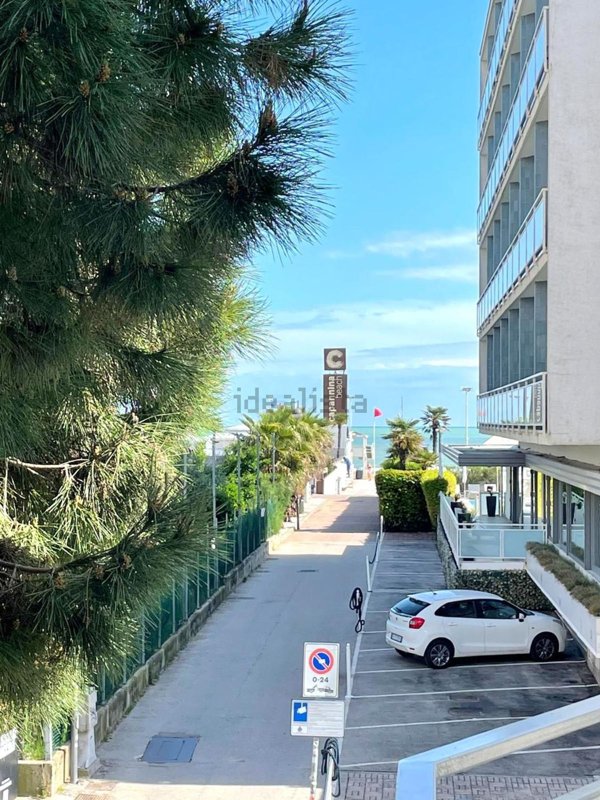 appartamento in vendita a Jesolo in zona Lido