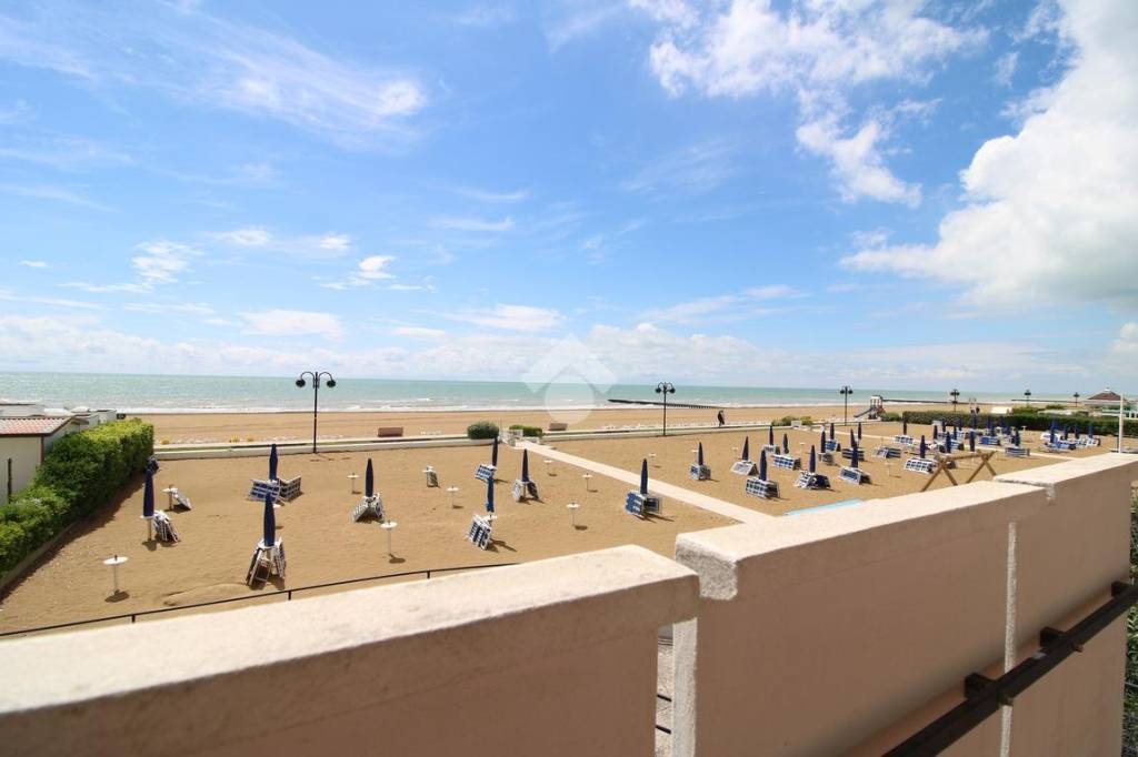 appartamento in vendita a Jesolo in zona Lido