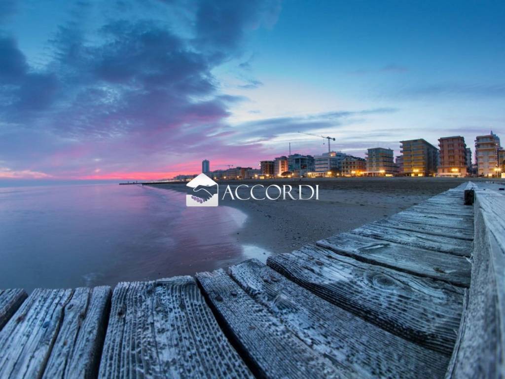 negozio in vendita a Jesolo in zona Lido