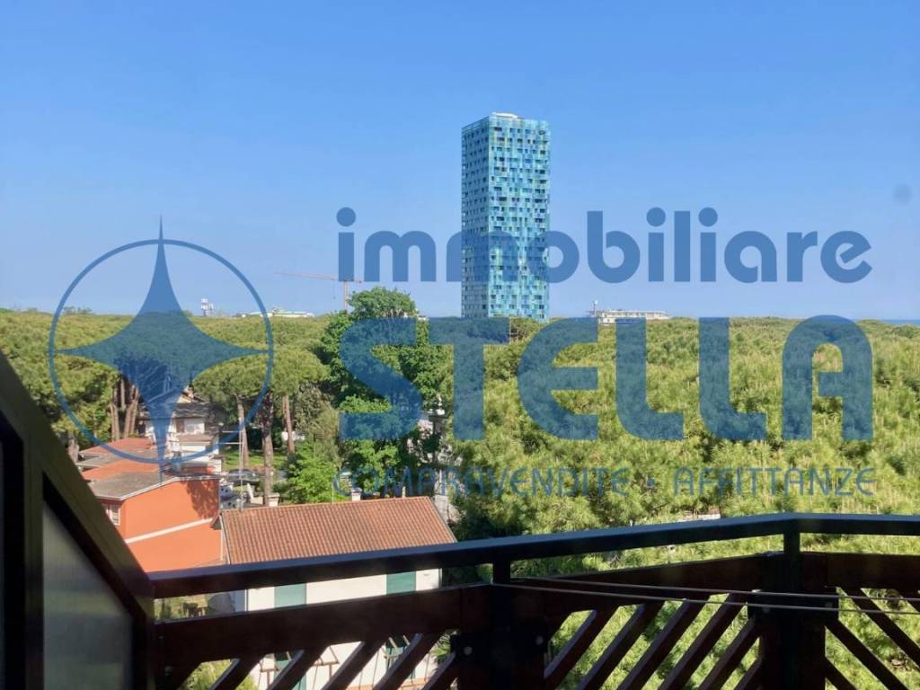 appartamento in vendita a Jesolo in zona Lido