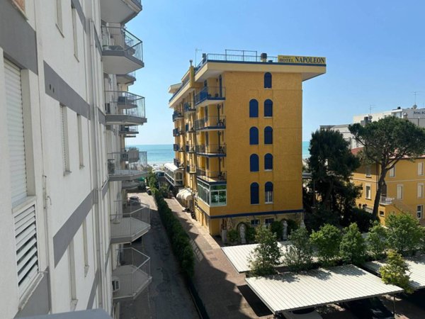 appartamento in vendita a Jesolo in zona Lido