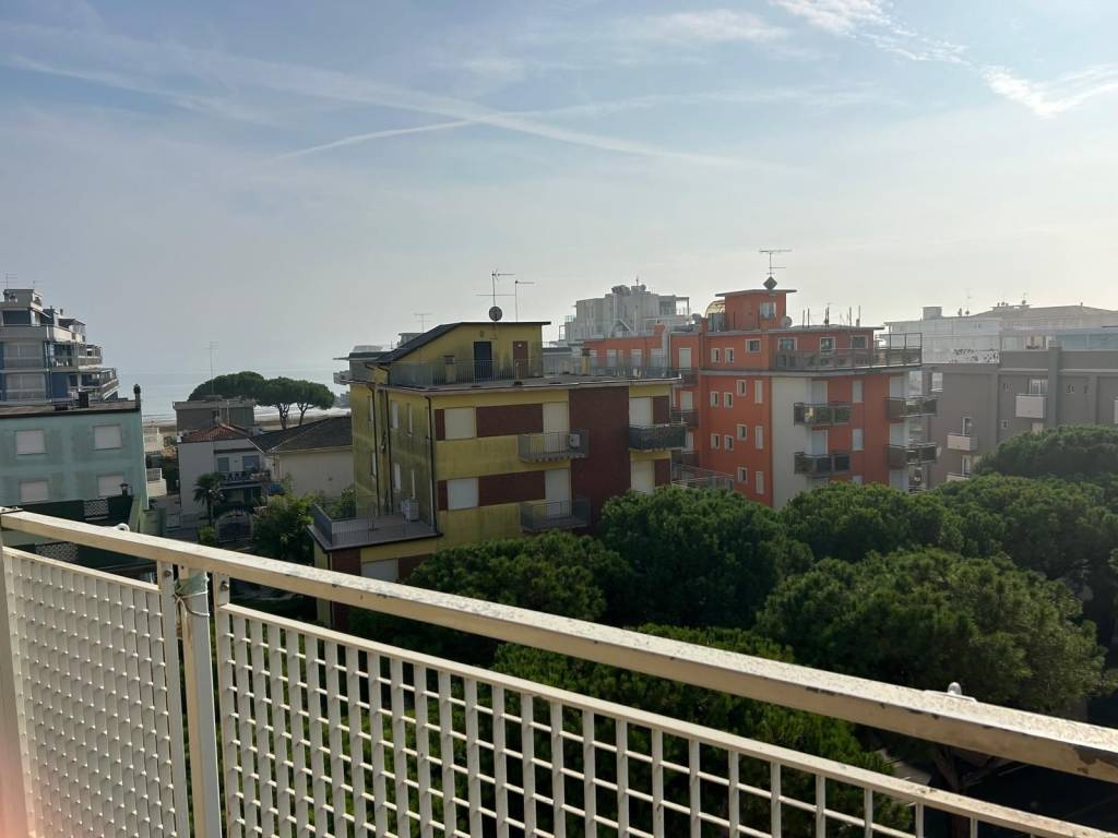 appartamento in vendita a Jesolo in zona Lido