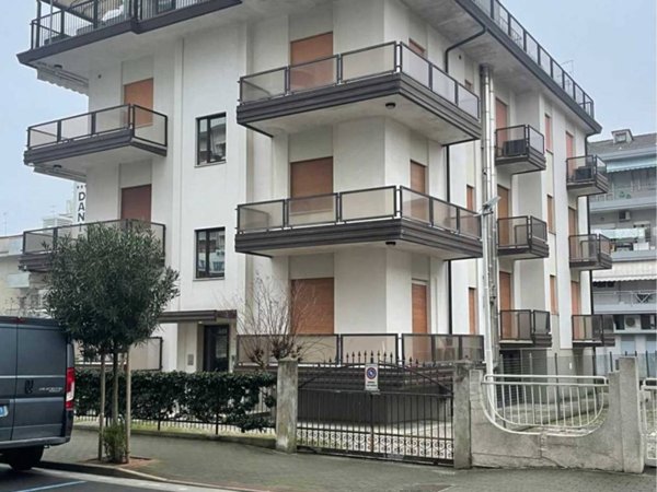 appartamento in vendita a Jesolo in zona Lido