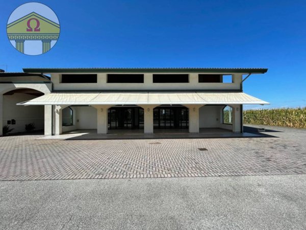 negozio in vendita a Jesolo in zona Lido