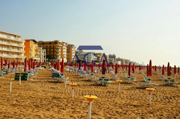 appartamento in vendita a Jesolo in zona Lido