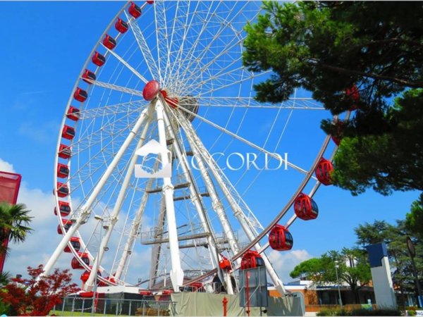 negozio in vendita a Jesolo in zona Lido