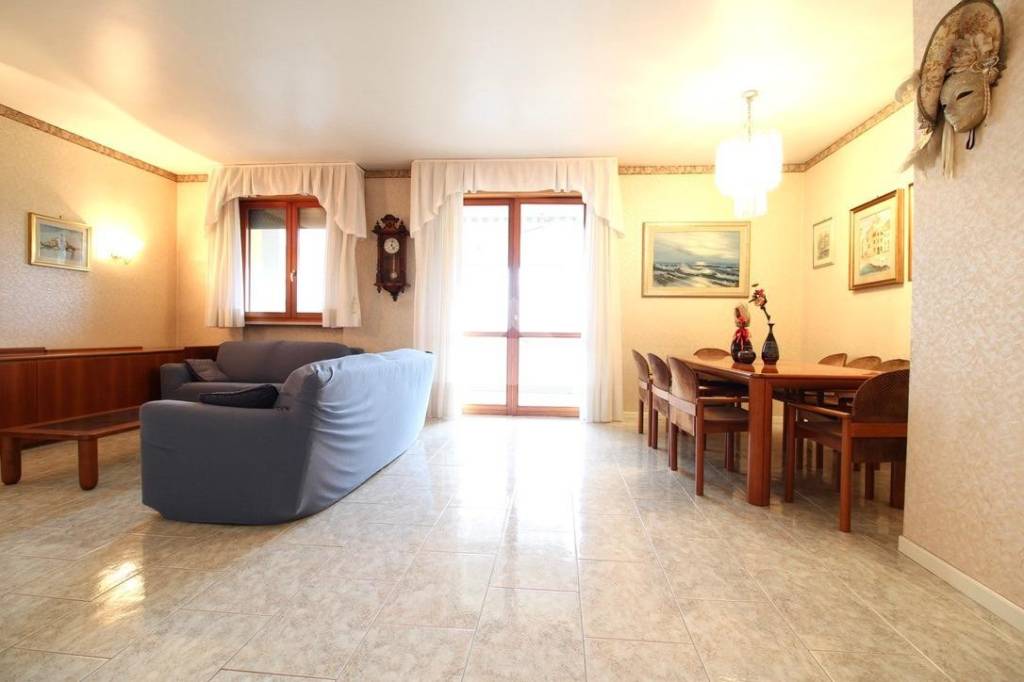 appartamento in vendita a Jesolo in zona Lido