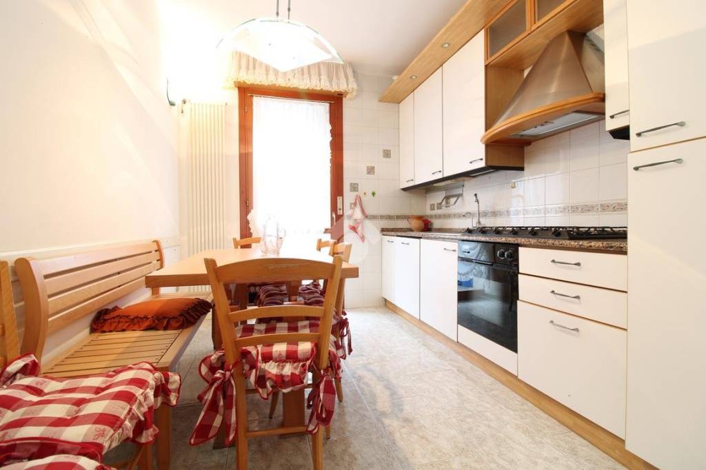 appartamento in vendita a Jesolo in zona Lido
