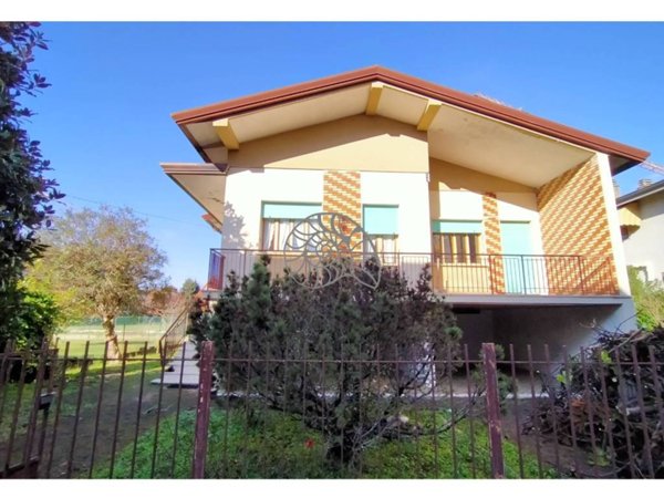 casa indipendente in vendita a Jesolo