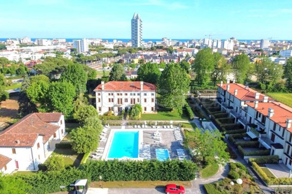 appartamento in vendita a Jesolo in zona Lido