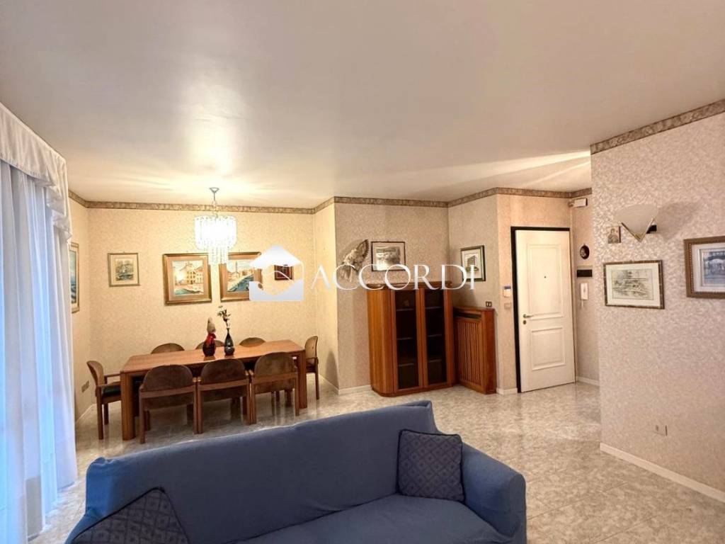 appartamento in vendita a Jesolo in zona Lido
