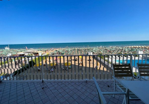 appartamento in vendita a Jesolo in zona Lido