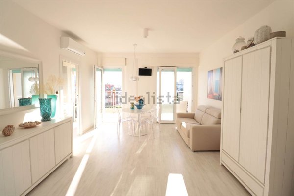 appartamento in vendita a Jesolo in zona Lido