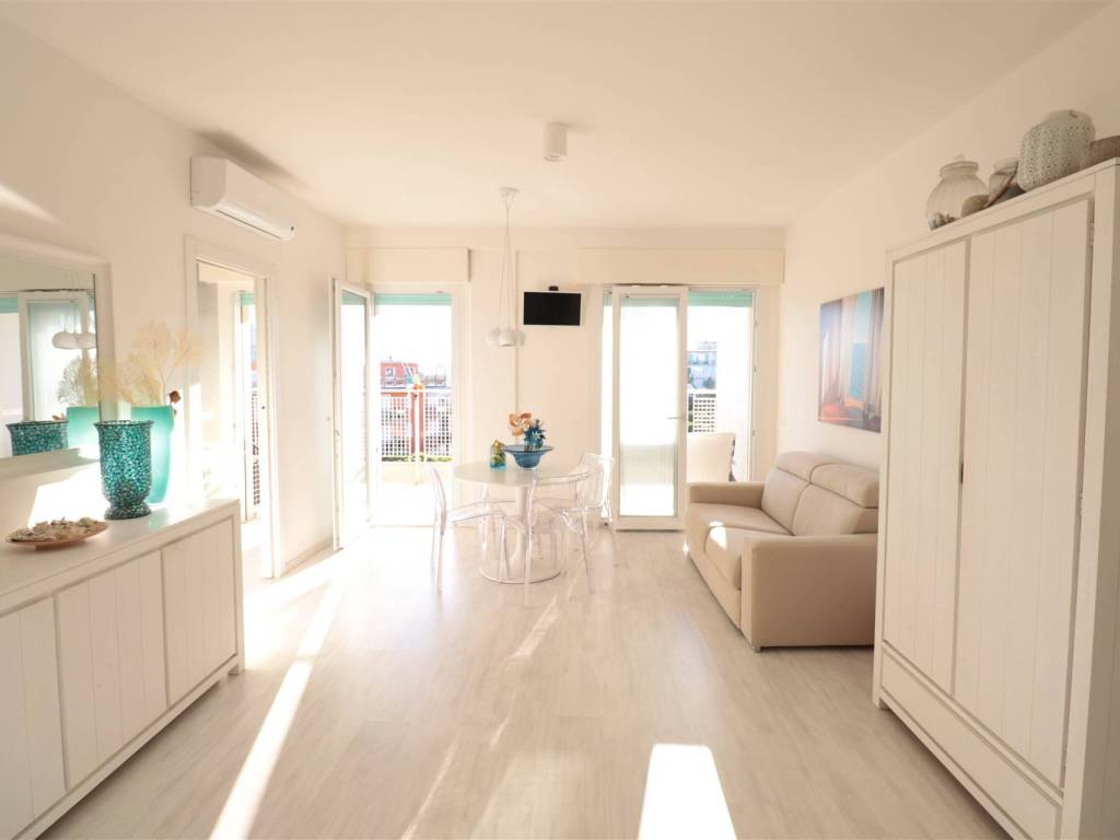 appartamento in vendita a Jesolo in zona Lido