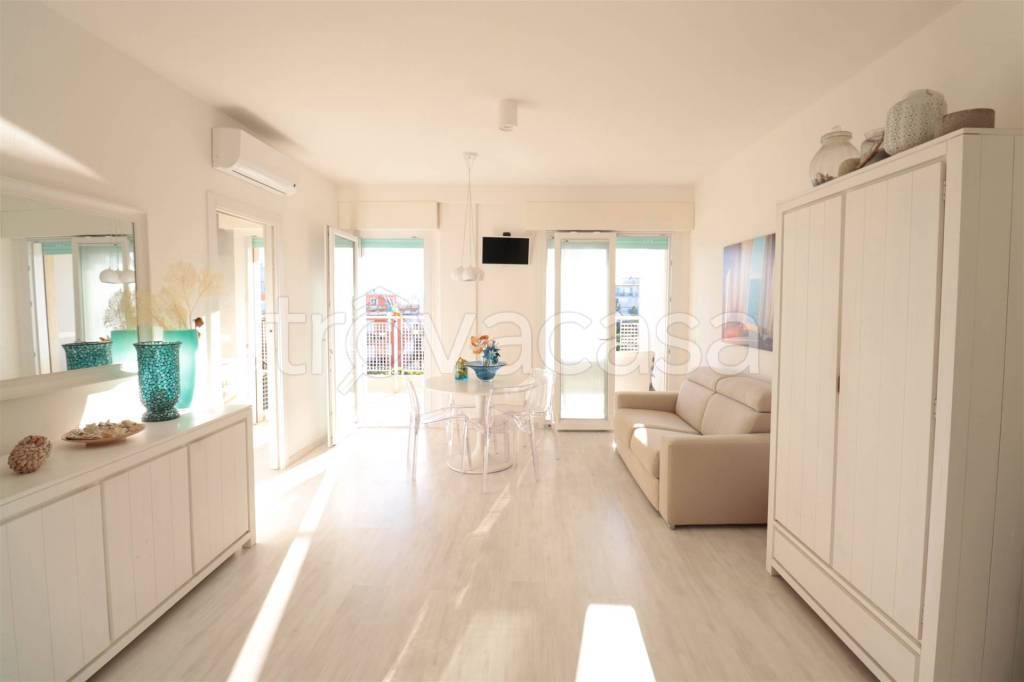 appartamento in vendita a Jesolo in zona Lido
