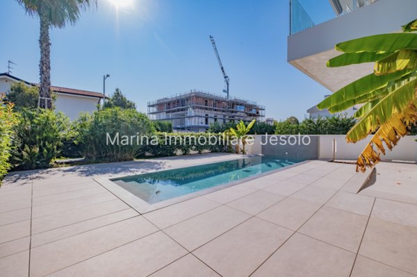 appartamento in vendita a Jesolo in zona Lido
