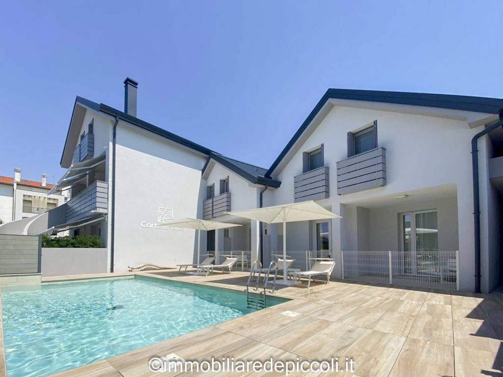 casa indipendente in vendita a Jesolo in zona Lido