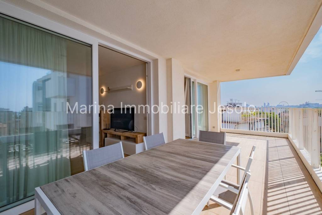 appartamento in vendita a Jesolo in zona Lido