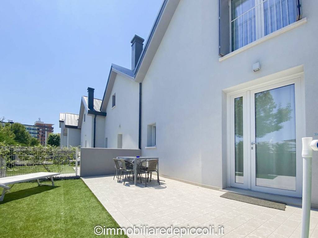 casa indipendente in vendita a Jesolo in zona Lido